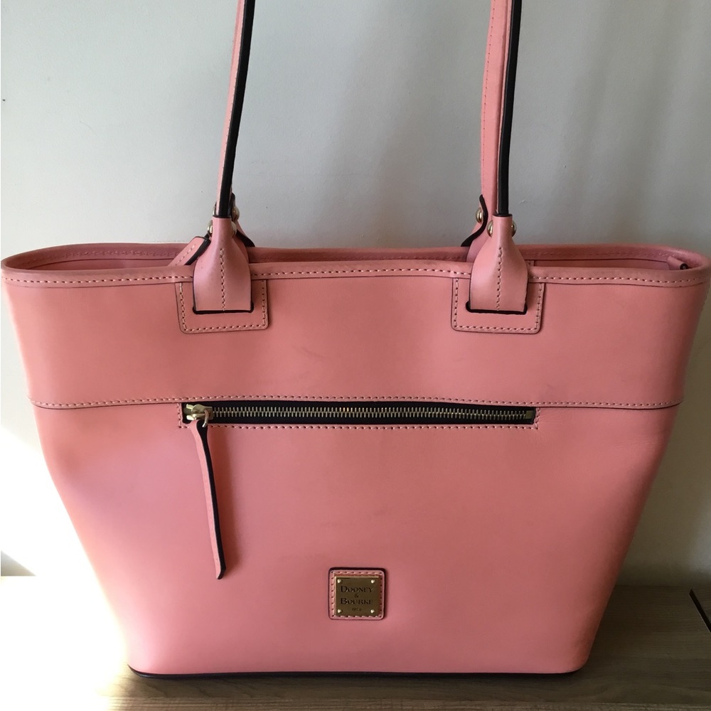 Dooney & Bourke Beacon Coral Pink Leather Shoulder Tote Bag Zip Closure EUC